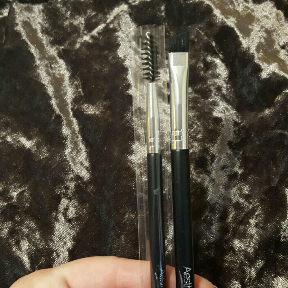 Makeup brush bundle - Picture 2 of 6
